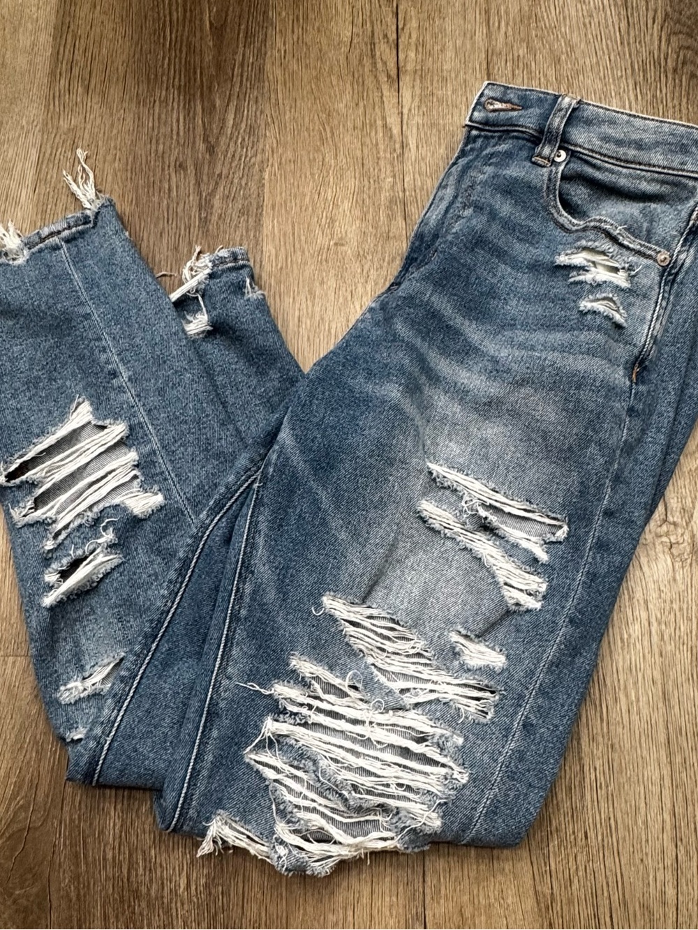 American Eagle Outfitters Distressed Blue mom jeans